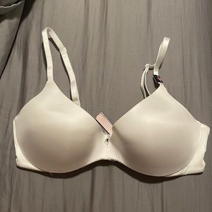 Victoria Secret White Push Up Bra